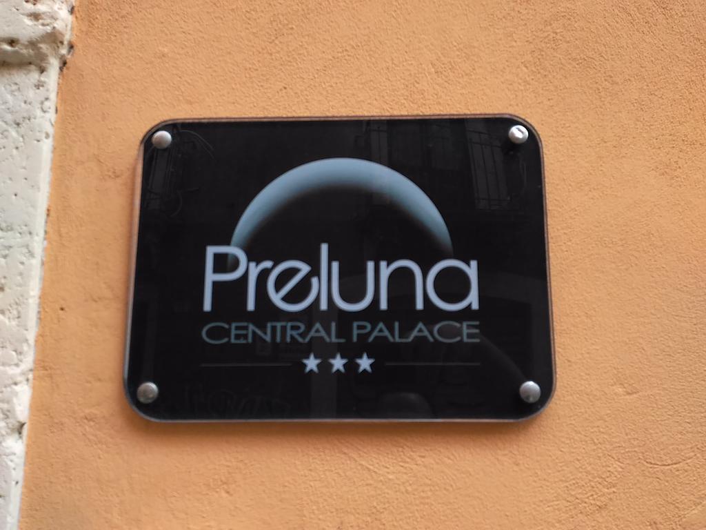 Preluna Central Palace Катанія Екстер'єр фото